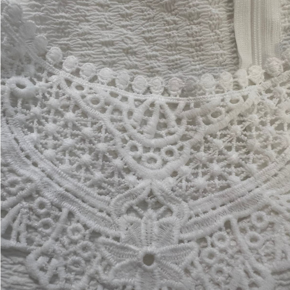 Gomorn Women's Romper Size XL in White w/Elastic Waist and Lace Neckline - Picture 2 of 7